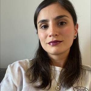 Meet your Posher, Dania